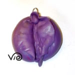 ciondoli vagina viola